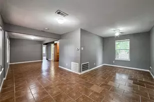 4717 Heron St, Hitchcock, TX 77563 - Photo 9