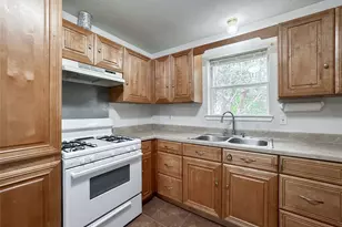 4717 Heron St, Hitchcock, TX 77563 - Photo 13