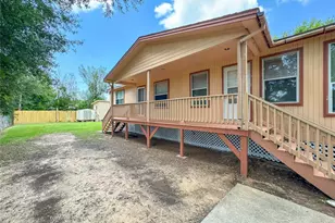 4717 Heron St, Hitchcock, TX 77563 - Photo 3