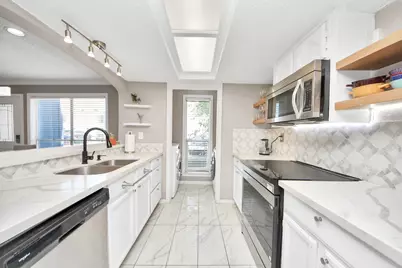 781 Country Place Drive #2043, Houston, TX 77079 - Photo 23