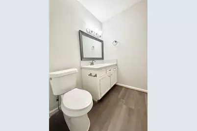 321 E Cedar Street #9, Angleton, TX 77515 - Photo 17