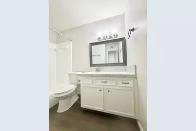 321 E Cedar Street #9, Angleton, TX 77515 - Photo 15