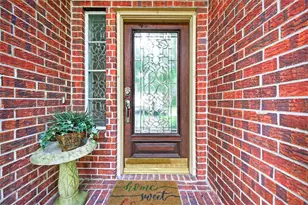 11931 McKinney Falls Ln, Sugar Land, TX 77498 - Photo 5