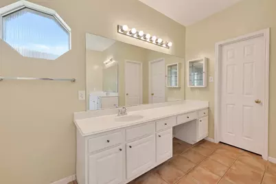 11931 McKinney Falls Lane, Sugar Land, TX 77498 - Photo 33