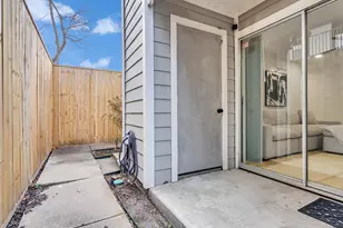 4200 Watson St, Houston, TX 77009 - Photo 13