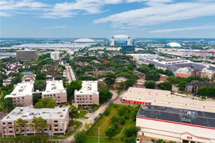 2255 Braeswood Park Dr, Houston, TX 77030 - Photo 41