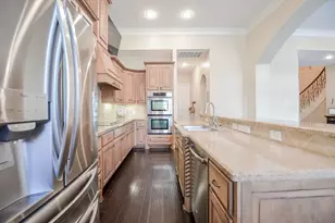 2015 Shadow Bend Dr, Sugar Land, TX 77479 - Photo 19