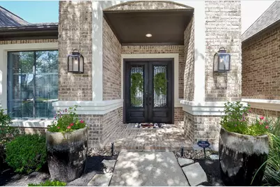 2015 Shadow Bend Drive, Sugar Land, TX 77479 - Photo 3