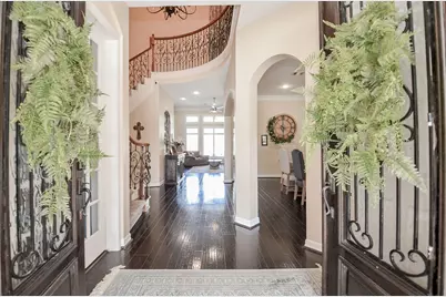 2015 Shadow Bend Drive, Sugar Land, TX 77479 - Photo 5
