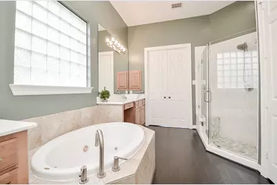 2015 Shadow Bend Drive, Sugar Land, TX 77479 - Photo 33