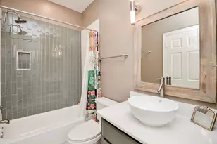 2015 Shadow Bend Dr, Sugar Land, TX 77479 - Photo 39