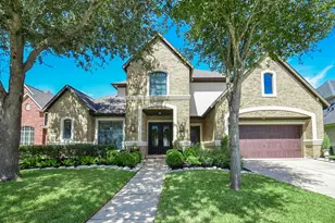 2015 Shadow Bend Dr, Sugar Land, TX 77479 - Photo 1
