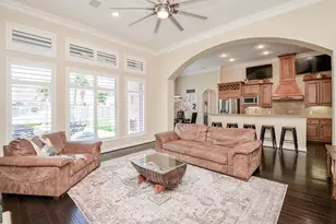 2015 Shadow Bend Dr, Sugar Land, TX 77479 - Photo 13