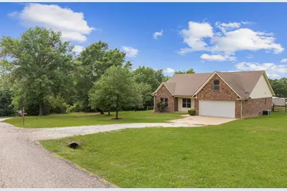 525 Oak Tree Lane, Franklin, TX 77856 - Photo 1