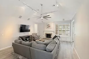 76 E Stony End Pl, The Woodlands, TX 77381 - Photo 5