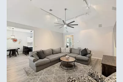 76 E Stony End Place, The Woodlands, TX 77381 - Photo 7