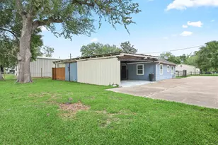 108 N 7th St, Highlands, TX 77562 - Photo 19
