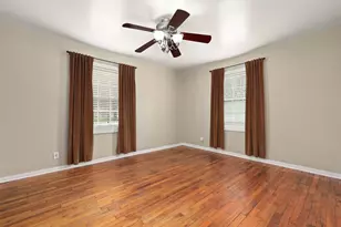 108 N 7th St, Highlands, TX 77562 - Photo 17