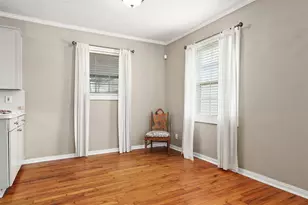 108 N 7th St, Highlands, TX 77562 - Photo 9