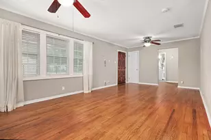 108 N 7th St, Highlands, TX 77562 - Photo 5