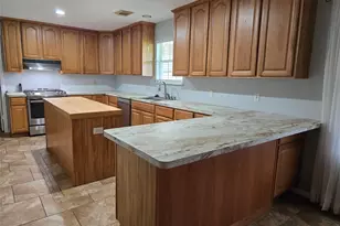 18010 County Rd 48, Rosharon, TX 77583 - Photo 9