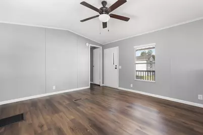 2222 N Austin Avenue #5, Pearland, TX 77581 - Photo 7
