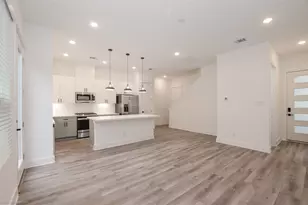 2054 Johanna Crk Dr, Houston, TX 77055 - Photo 1