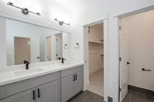 2054 Johanna Crk Dr, Houston, TX 77055 - Photo 19