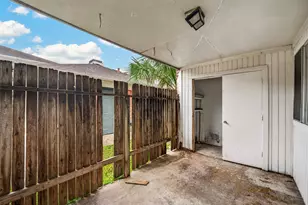 9201 Clarewood Dr, Houston, TX 77036 - Photo 31