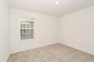 10726 Red Orchid Dr, Houston, TX 77016 - Photo 11