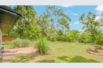 433 Southern Oaks Drive, Lake Jackson, TX 77566 - Photo 33