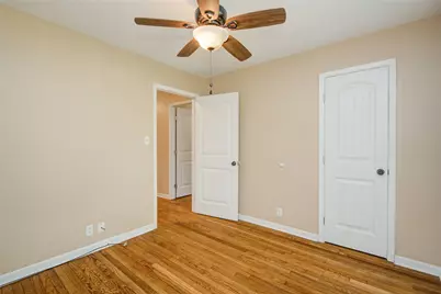 433 Southern Oaks Drive, Lake Jackson, TX 77566 - Photo 21