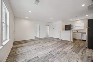 2610 Cochran St, Houston, TX 77009 - Photo 7
