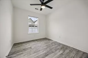 2610 Cochran St, Houston, TX 77009 - Photo 13