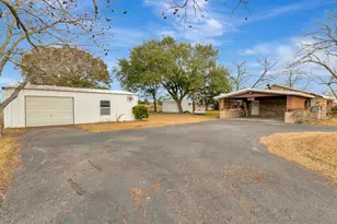 1840 Loop 522, Ganado, TX 77962 - Photo 7