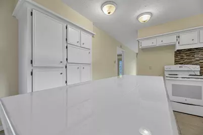 9842 Pinehurst Street, Baytown, TX 77521 - Photo 15