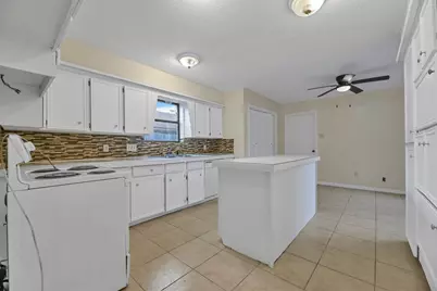 9842 Pinehurst Street, Baytown, TX 77521 - Photo 11