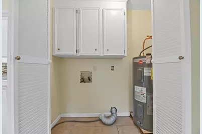 9842 Pinehurst Street, Baytown, TX 77521 - Photo 17