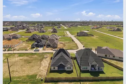 12222 Denham Drive, Mont Belvieu, TX 77523 - Photo 7