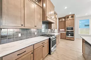 12222 Denham Dr, Mont Belvieu, TX 77523 - Photo 19