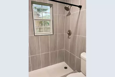 417 W Blum Street, Alvin, TX 77511 - Photo 11