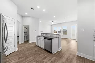 4421 Ibiza Ln, Houston, TX 77045 - Photo 9