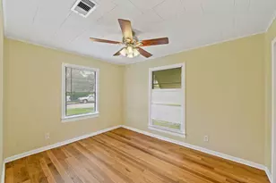 821 E Miller St, Angleton, TX 77515 - Photo 7