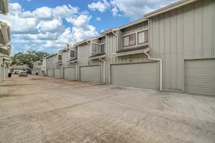 7080 Greenway Chase St, Houston, TX 77072 - Photo 27
