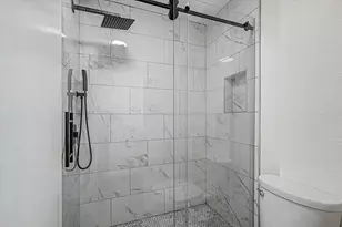 7080 Greenway Chase St, Houston, TX 77072 - Photo 21