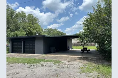 3900 Aggie Drive, Bay City, TX 77414 - Photo 3