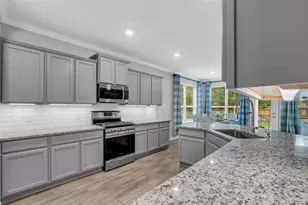 309 Lochvale Peak Ct, Montgomery, TX 77316 - Photo 9