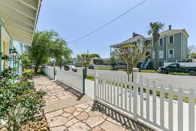 816 11th Street, Galveston, TX 77550 - Photo 5