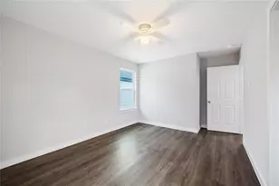 8215 Crestview Dr, Houston, TX 77028 - Photo 21