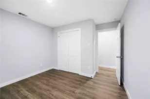 8215 Crestview Dr, Houston, TX 77028 - Photo 11